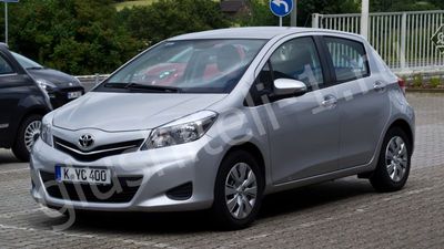 Купить глушитель, катализатор, пламегаситель Toyota Yaris 3 в Москве